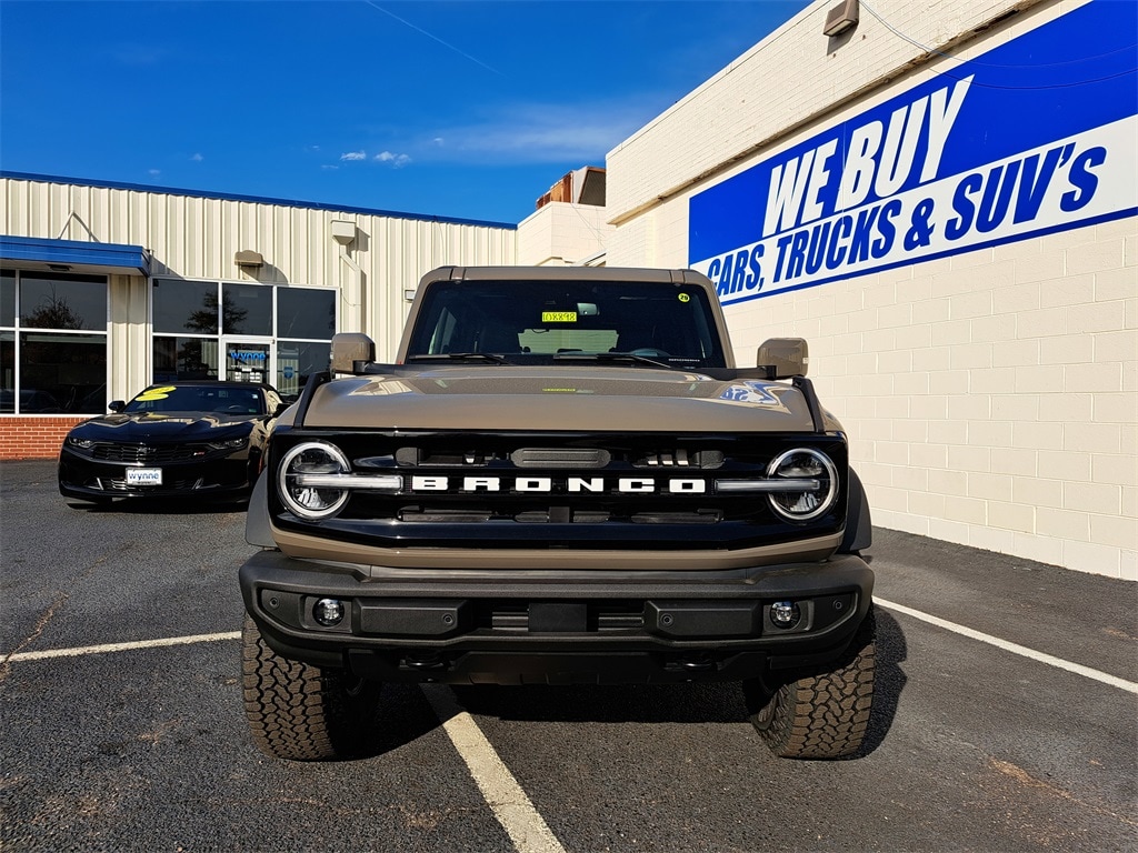 New 2025 Ford Bronco Outer Banks SUV