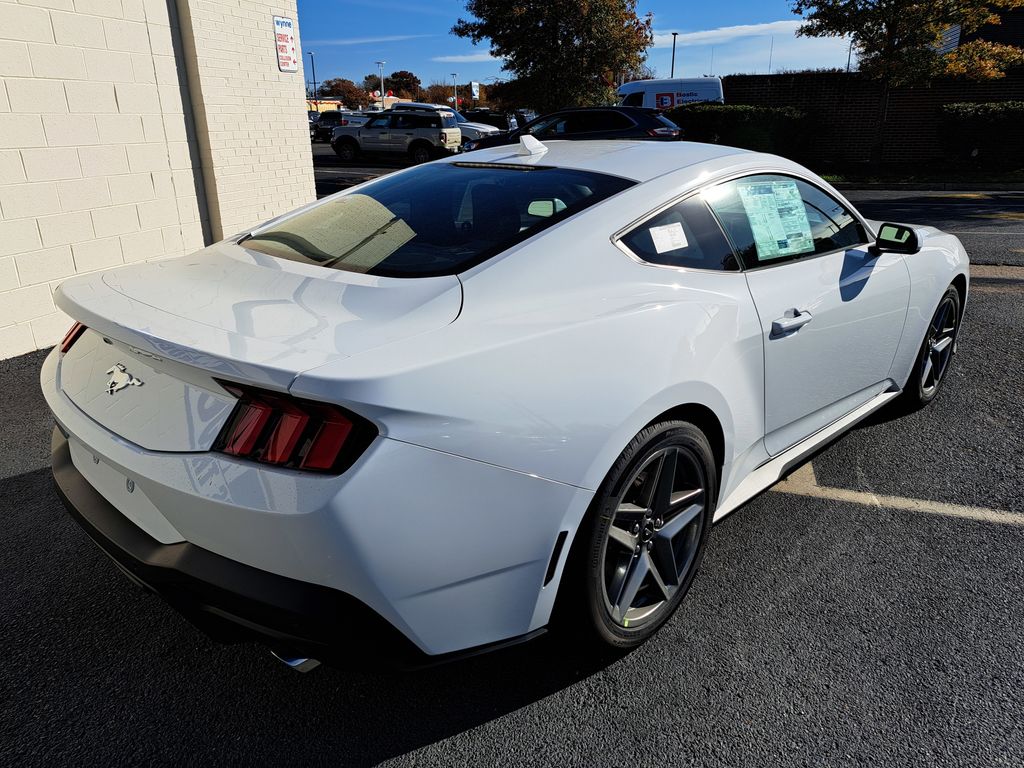 2026 Ford Mustang EcoBoost Fastback - Photo 6