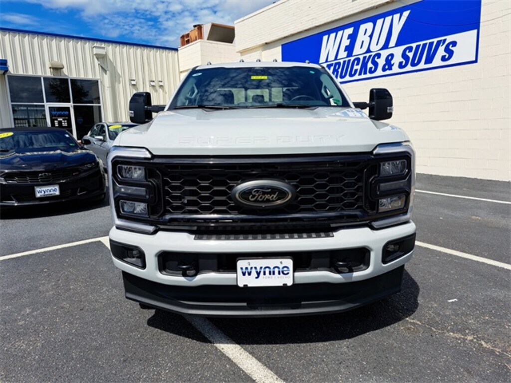New 2025 Ford F-350 Lariat SRW 176 WB 6.7L Diesel Engine Truck Crew Cab