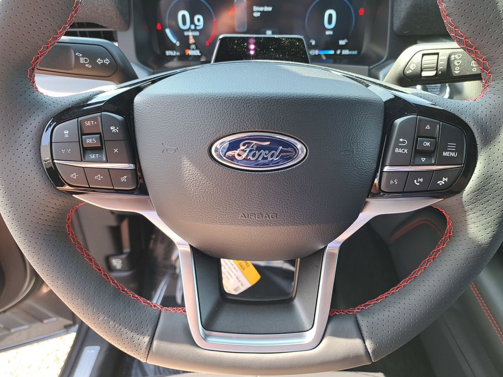 2026 Ford Explorer ST-Line - Photo 9