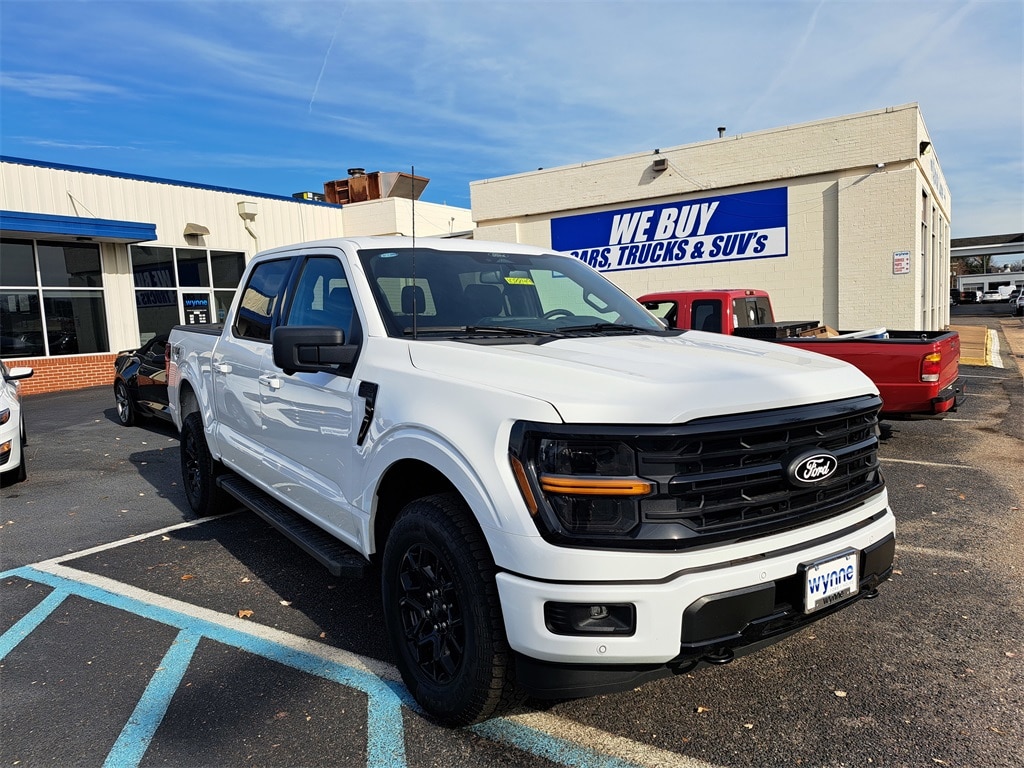 2025 Ford F-150 Truck SuperCrew Cab 