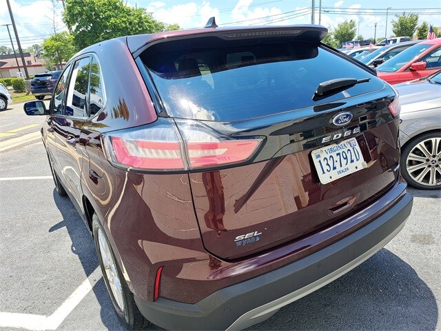 2024 Ford Edge SEL photo 4