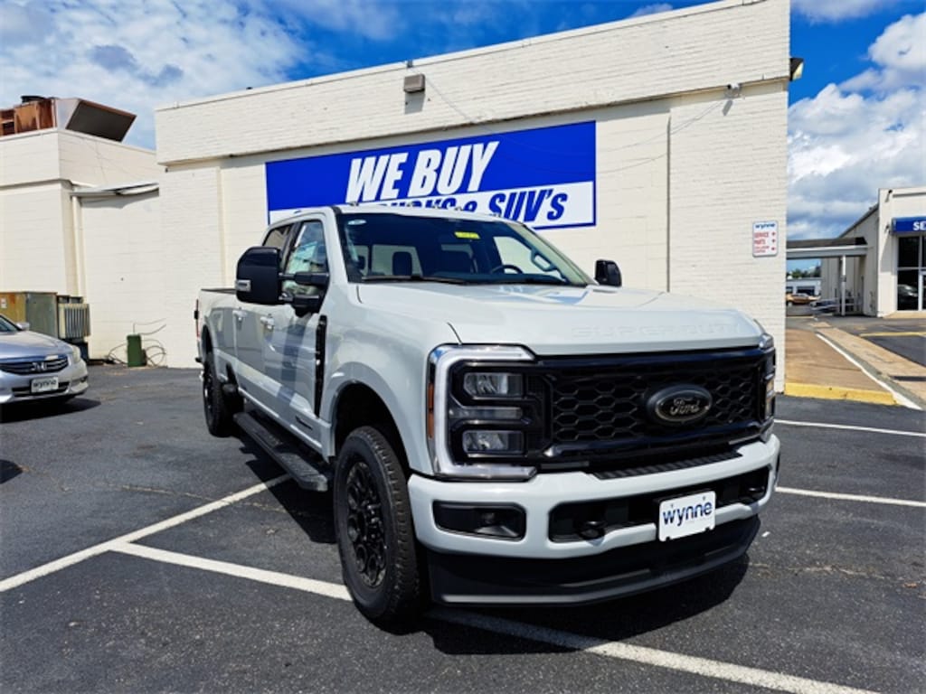New 2025 Ford F-350 Lariat SRW 176 WB 6.7L Diesel Engine Truck Crew Cab