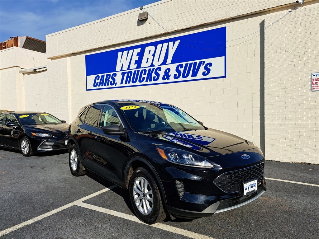 2022 Ford Escape SE's photo