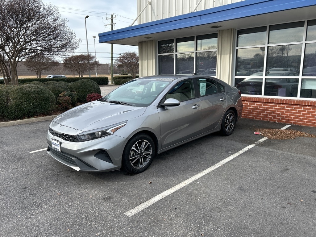 2023 Kia Forte LXS's photo