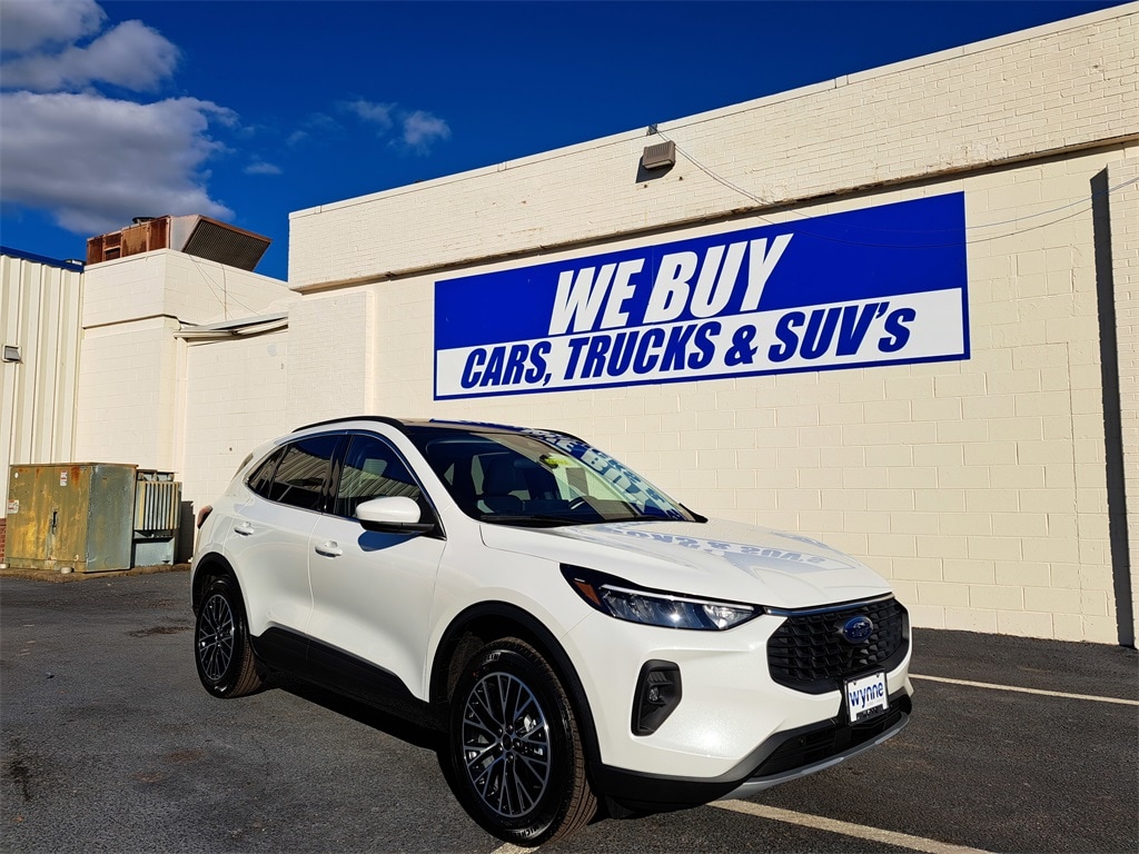 New 2026 Ford Escape PHEV SUV