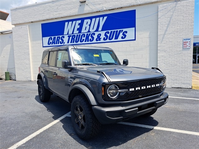 2025 Ford Bronco SUV 