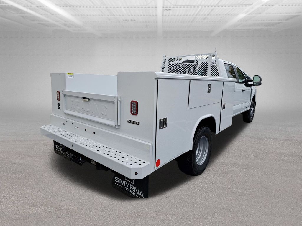2025 Ford F-350 Super Duty Chassis Cab XL - Photo 7