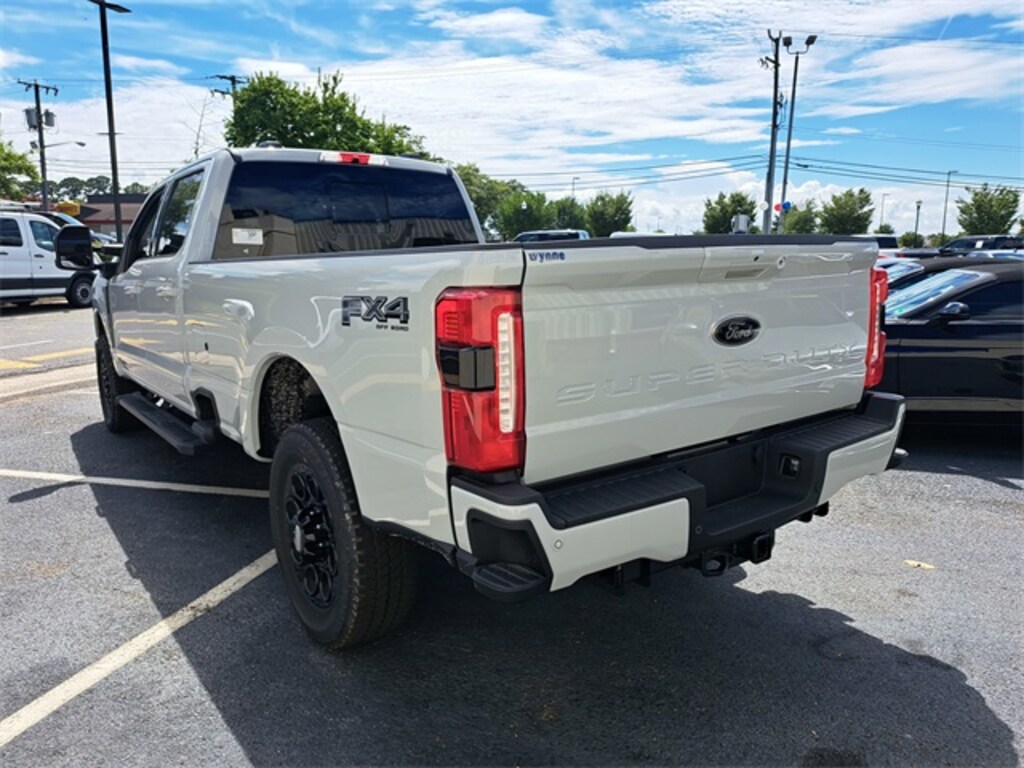 New 2025 Ford F-350 Lariat SRW 176 WB 6.7L Diesel Engine Truck Crew Cab