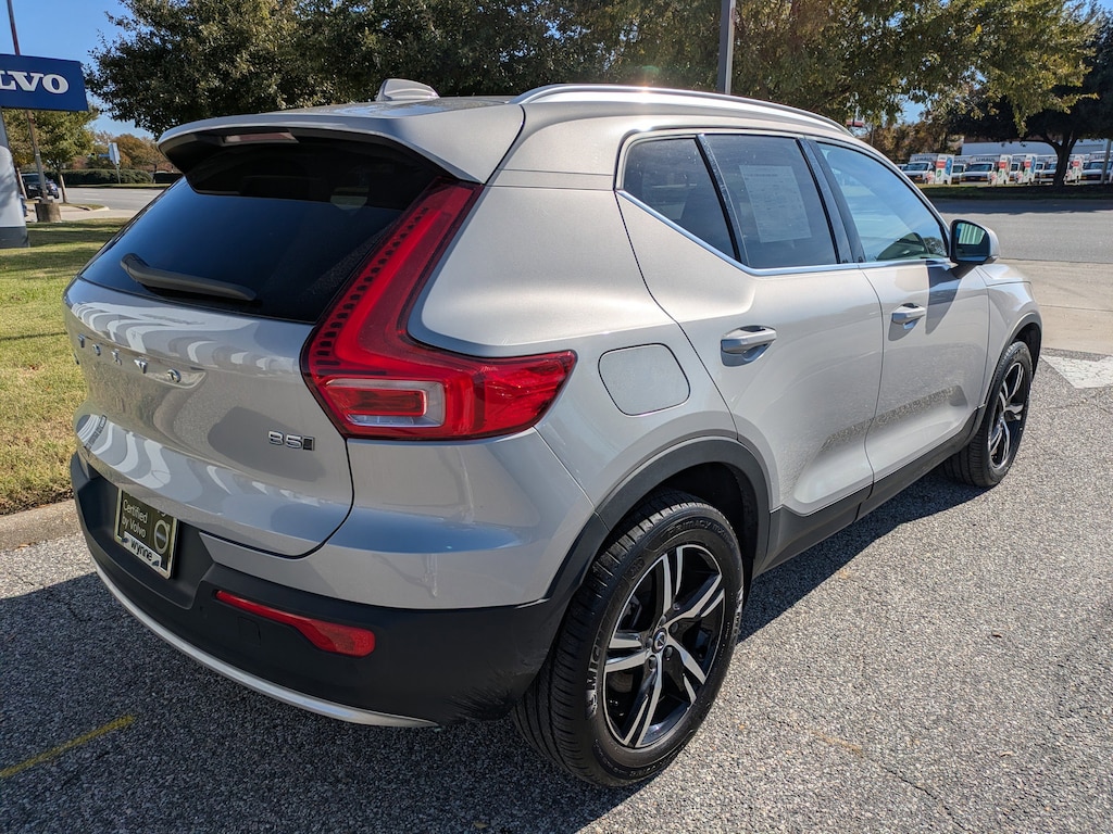 Certified 2025 Volvo XC40 Core Bright Theme B5 AWD Core Bright Theme