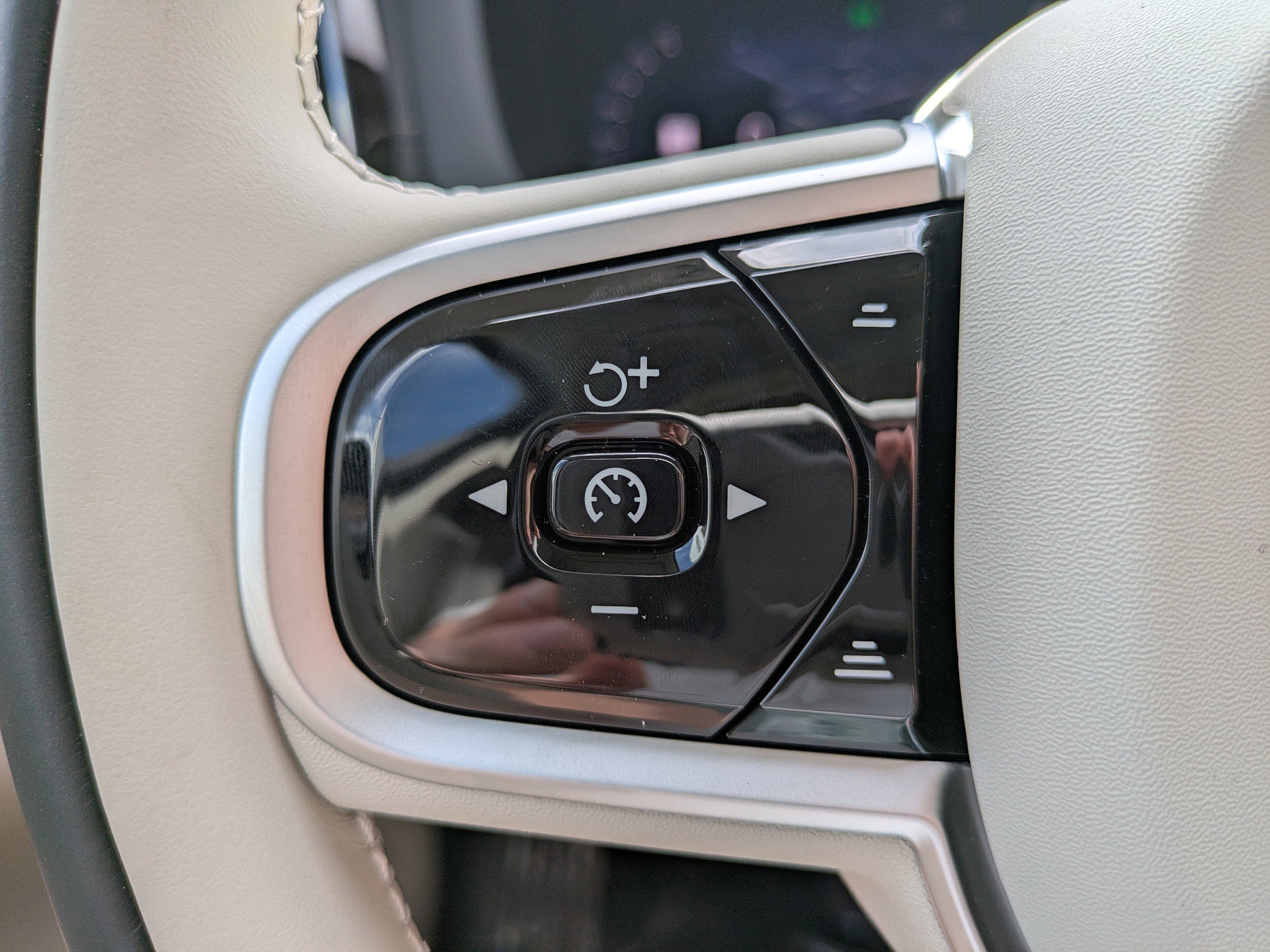 2026 Volvo XC60 Ultra - Photo 25