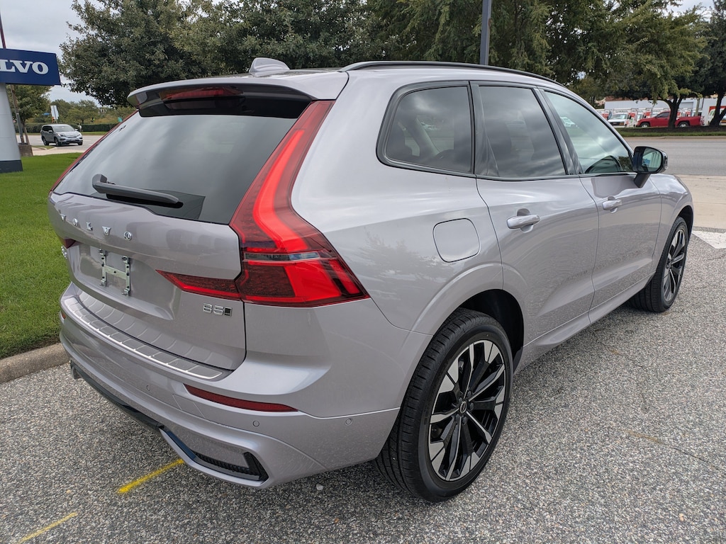 New 2026 Volvo XC60 B5 Plus SUV