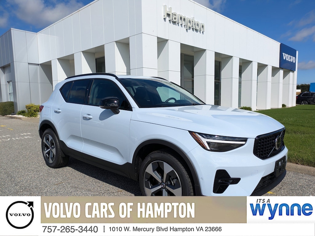 New 2026 Volvo XC40 B5 Plus SUV