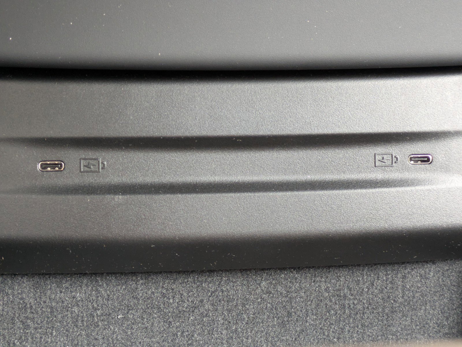 2025 Volvo EX90 Ultra - Photo 26