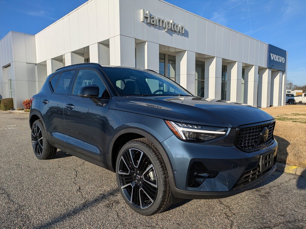New 2026 Volvo XC40 B5 Ultra Black Edition SUV
