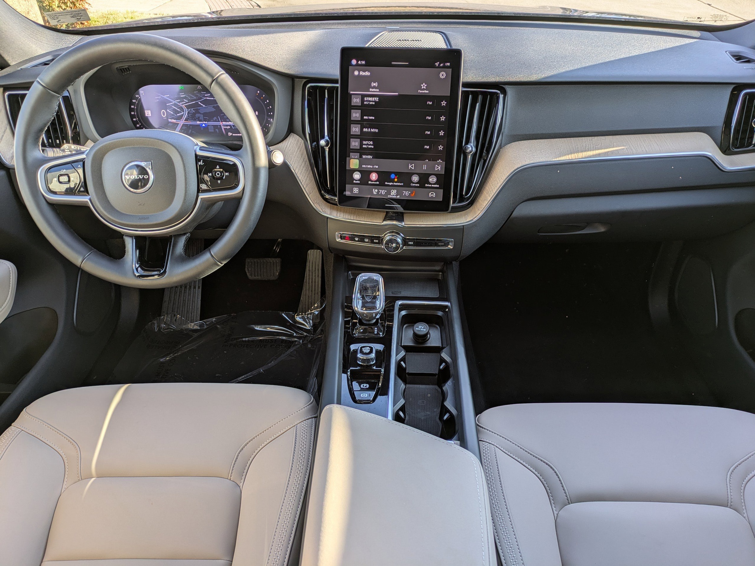 2026 Volvo XC60 Plus - Photo 15