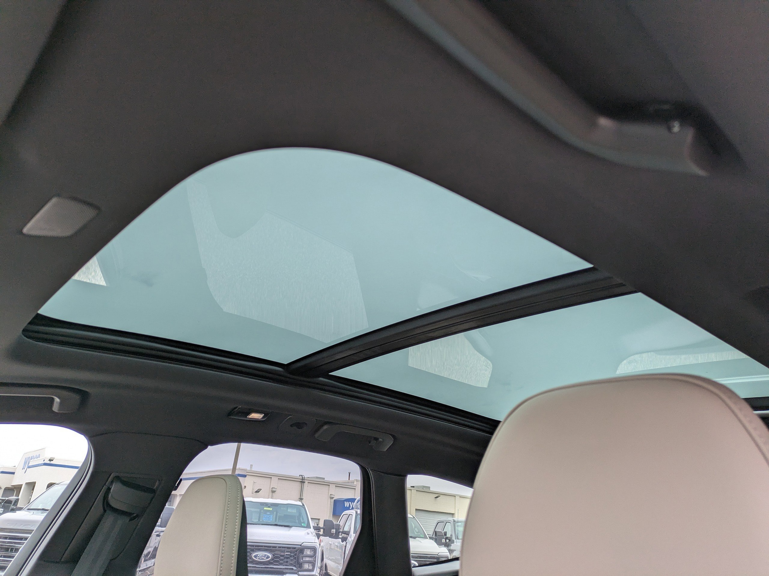 2026 Volvo XC60 Plus - Photo 19