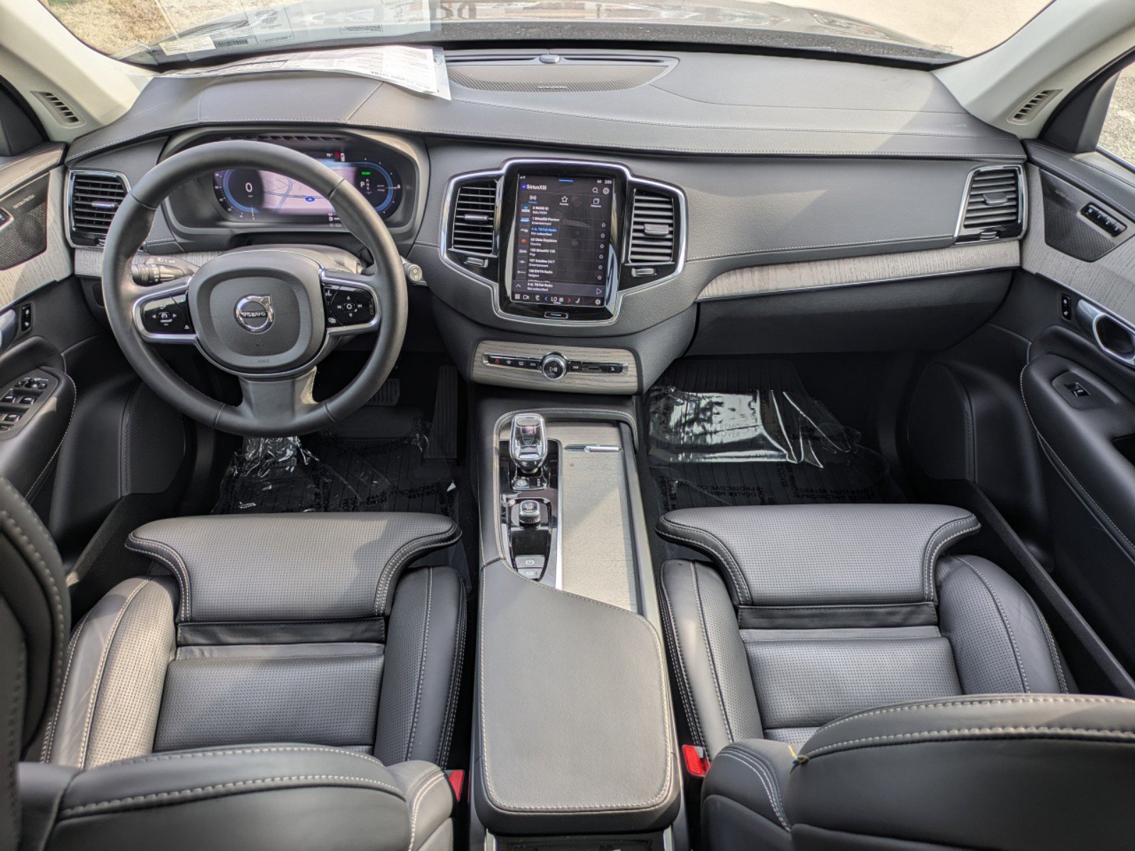 2025 Volvo XC90 Ultra - Photo 16