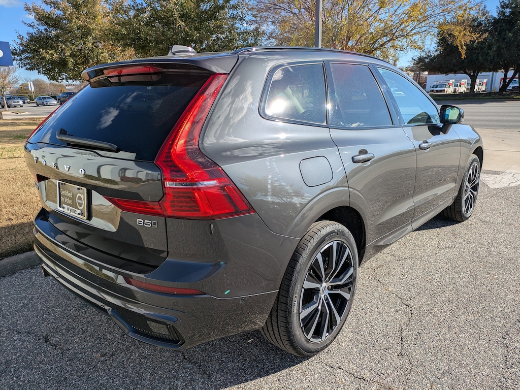 Certified 2025 Volvo XC60 Plus B5 AWD Plus