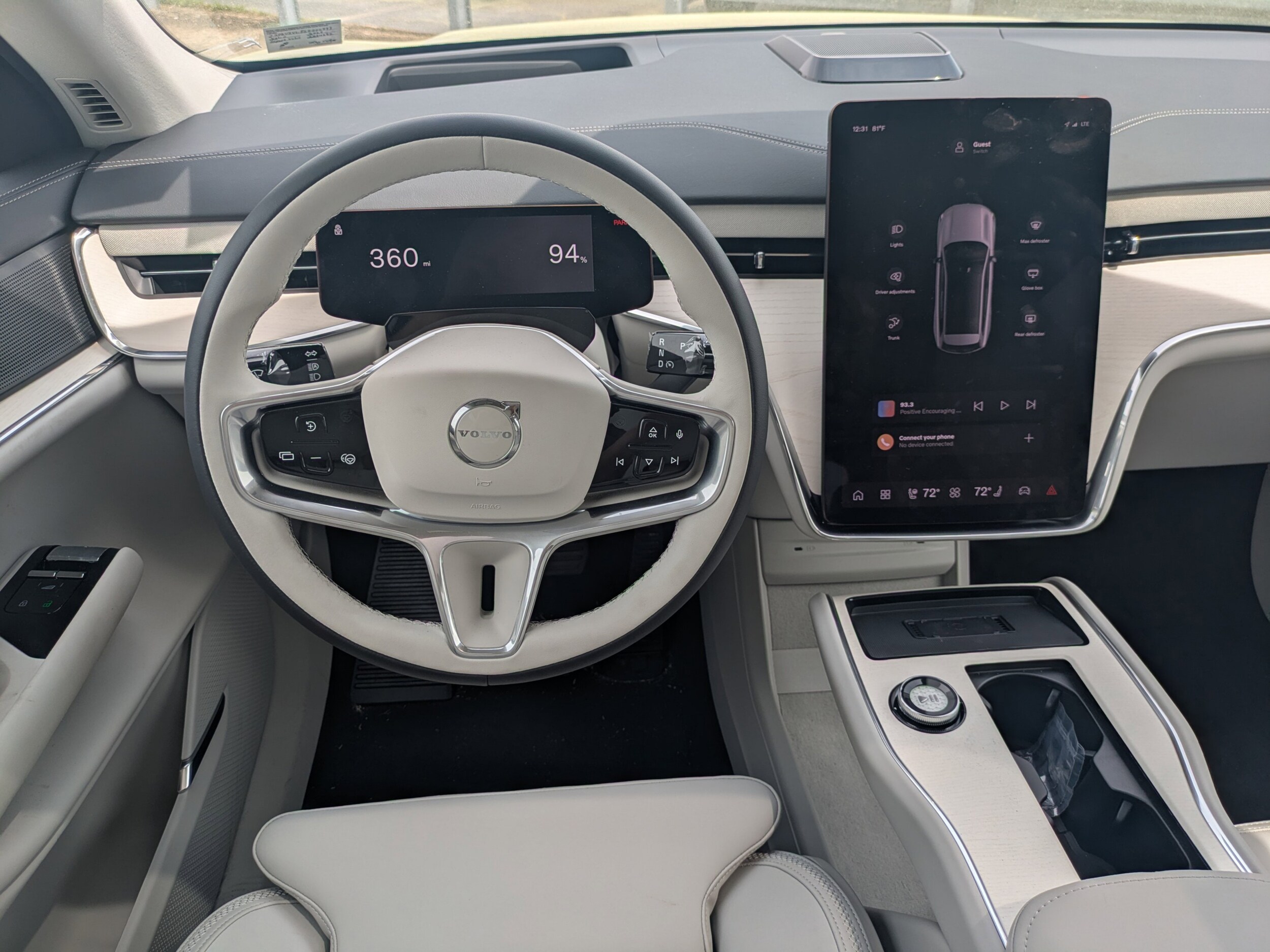 2025 Volvo EX90 Ultra - Photo 16