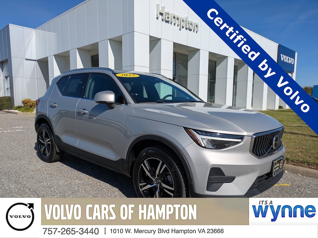 Certified 2025 Volvo XC40 Core Bright Theme B5 AWD Core Bright Theme