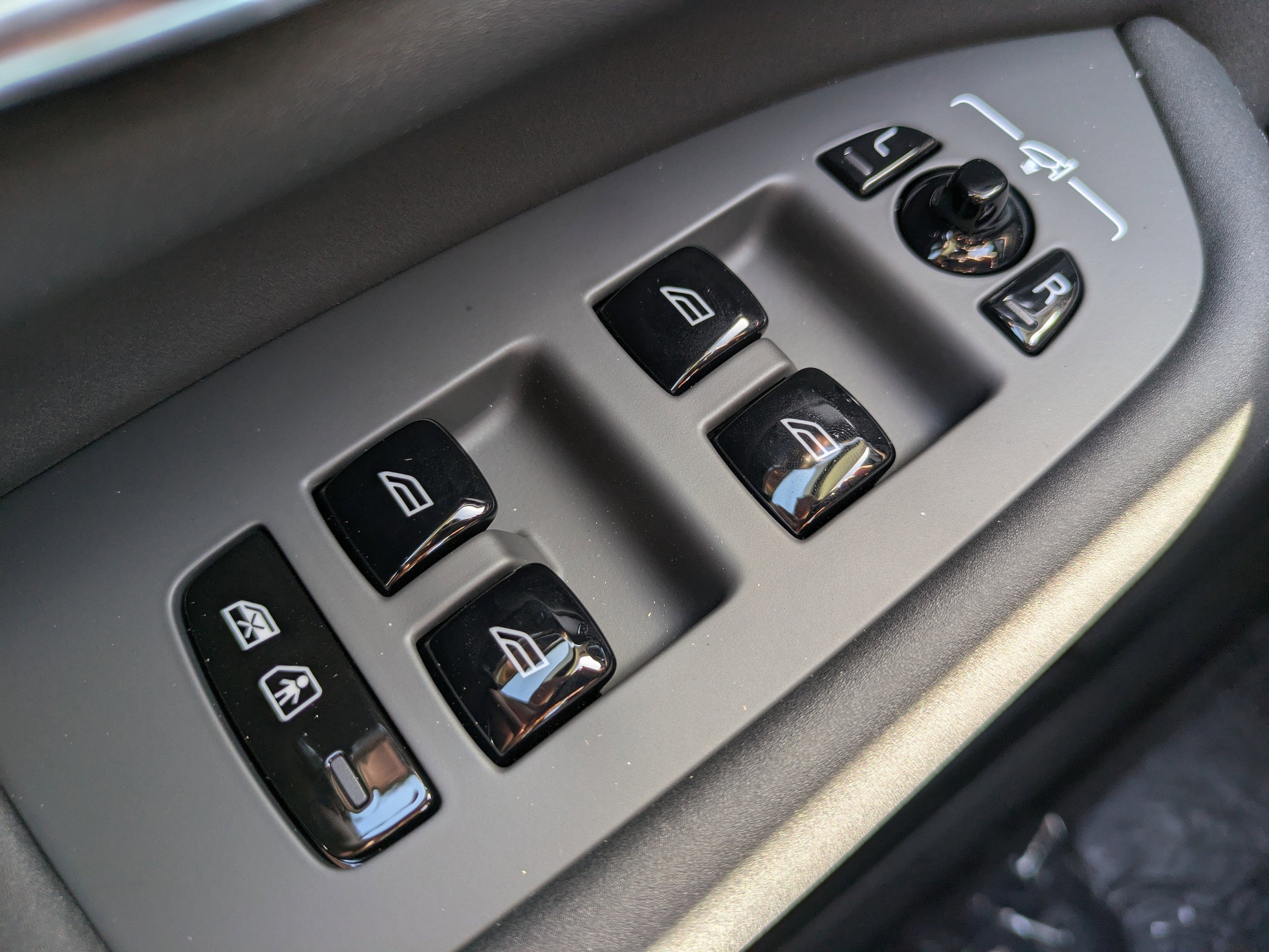 2026 Volvo XC90 Ultra - Photo 24