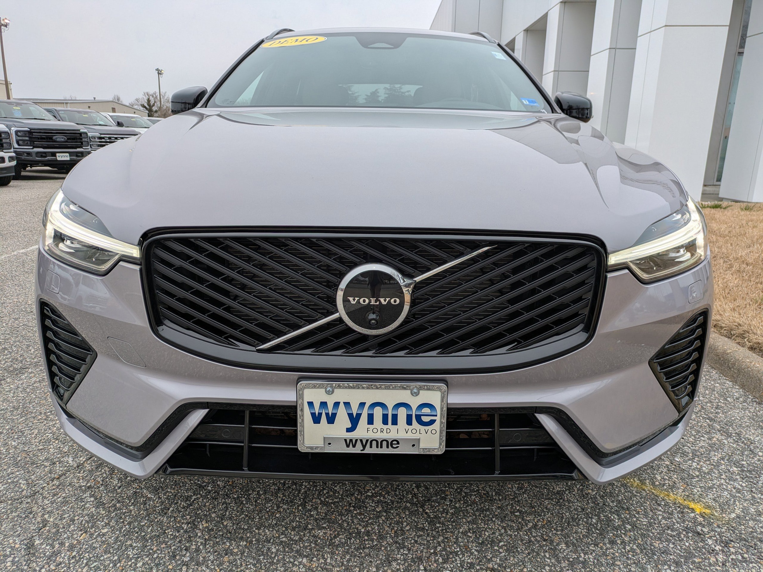2026 Volvo XC60 Plus - Photo 9