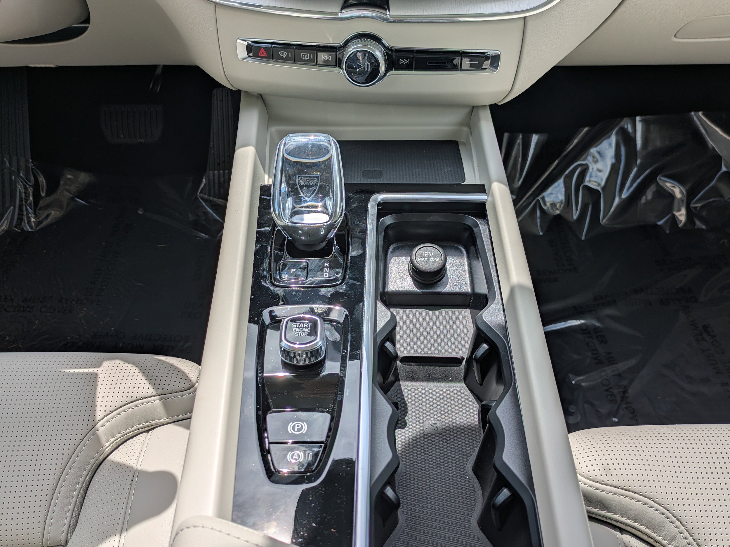 2026 Volvo XC60 Ultra - Photo 18