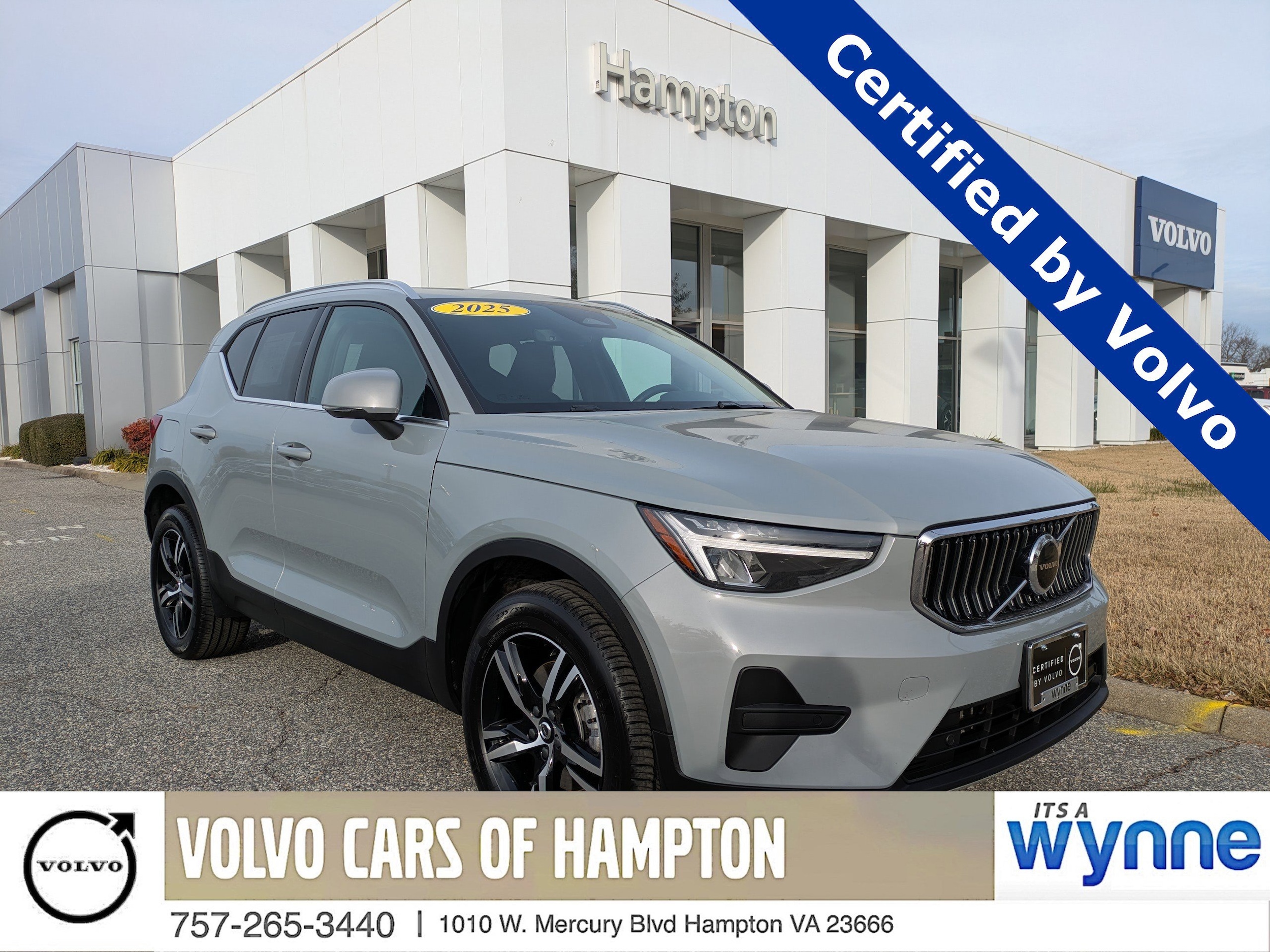 2025 Volvo XC40