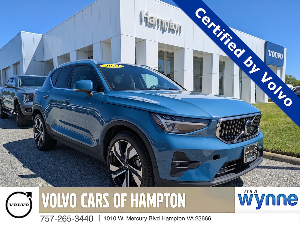 Certified 2023 Volvo XC40 Plus Bright Theme B5 AWD Plus Bright Theme