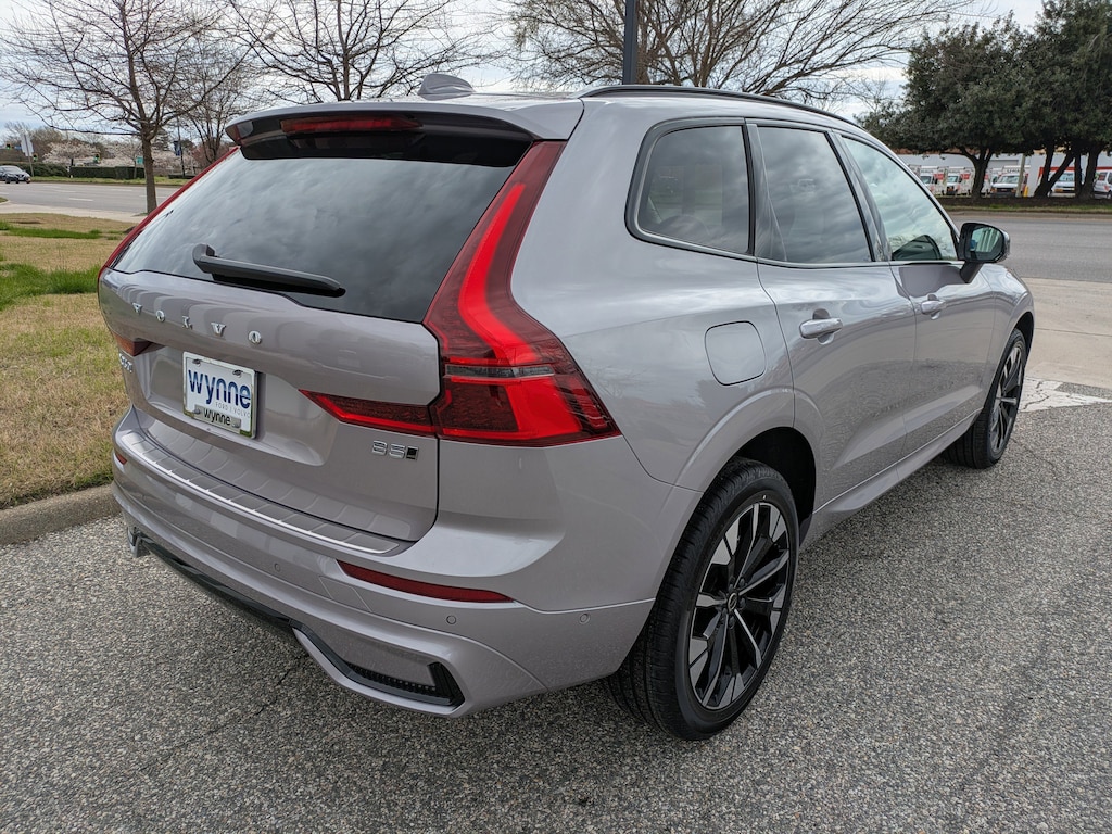 New 2026 Volvo XC60 B5 Plus SUV