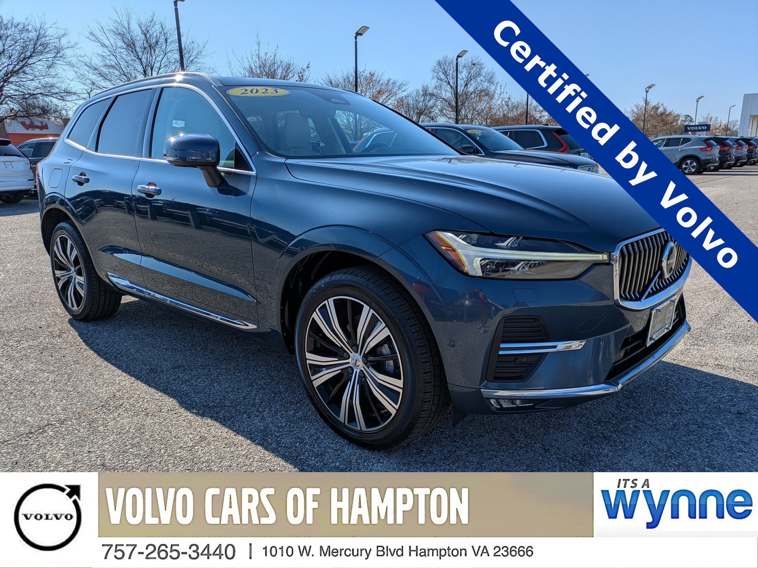 2023 Volvo XC60 Plus's photo