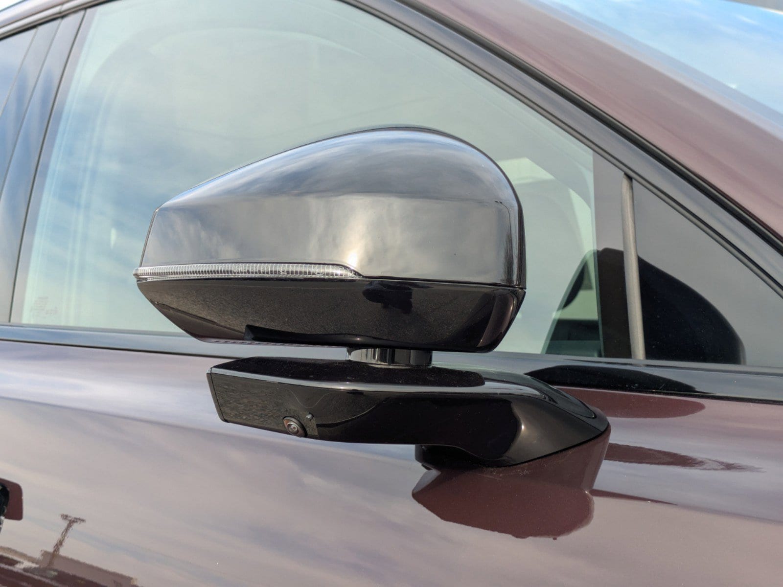 2025 Volvo EX90 Ultra - Photo 12