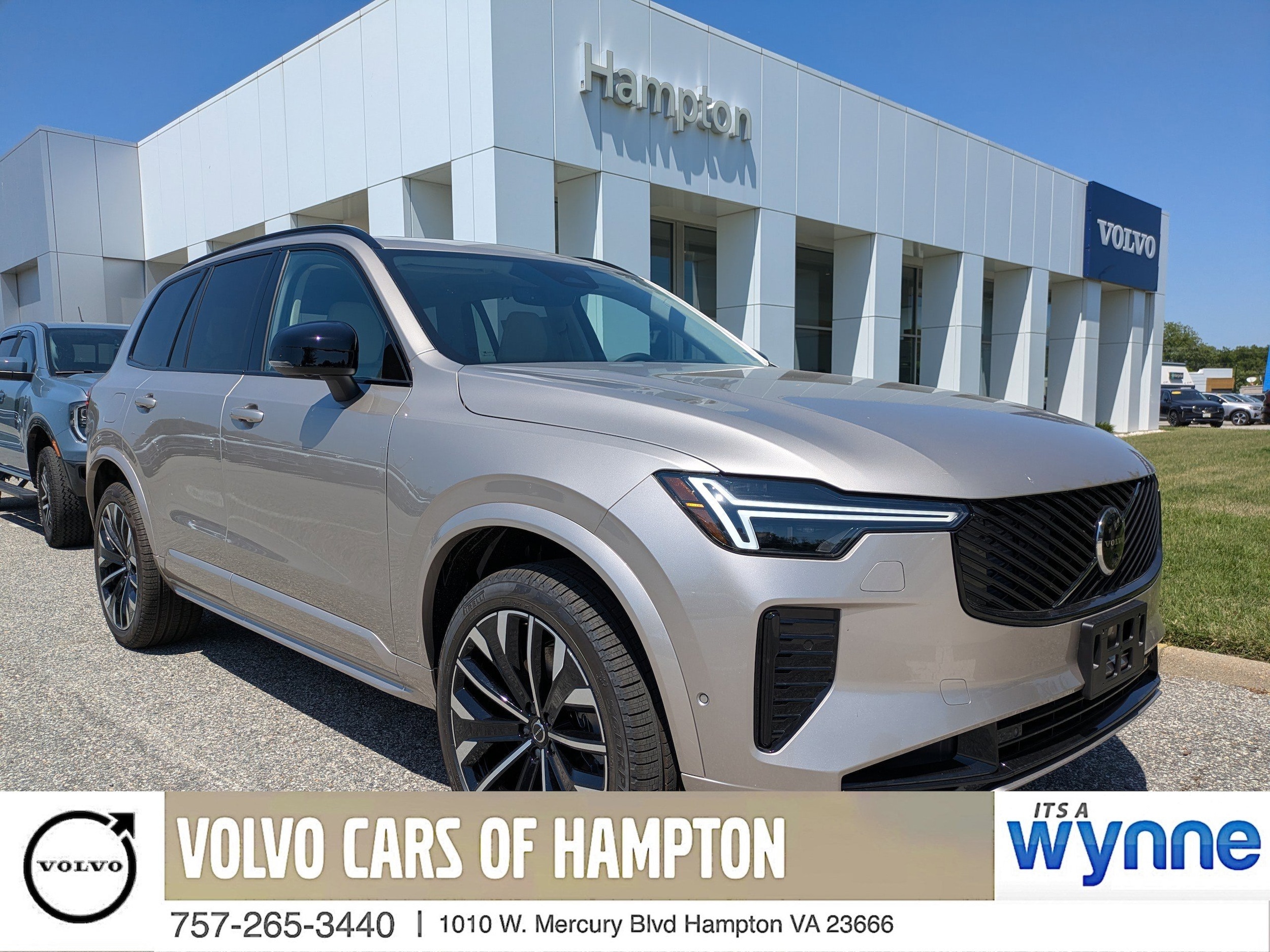 2026 Volvo XC90 T8 Recharge Ultra Dark 4WD's photo