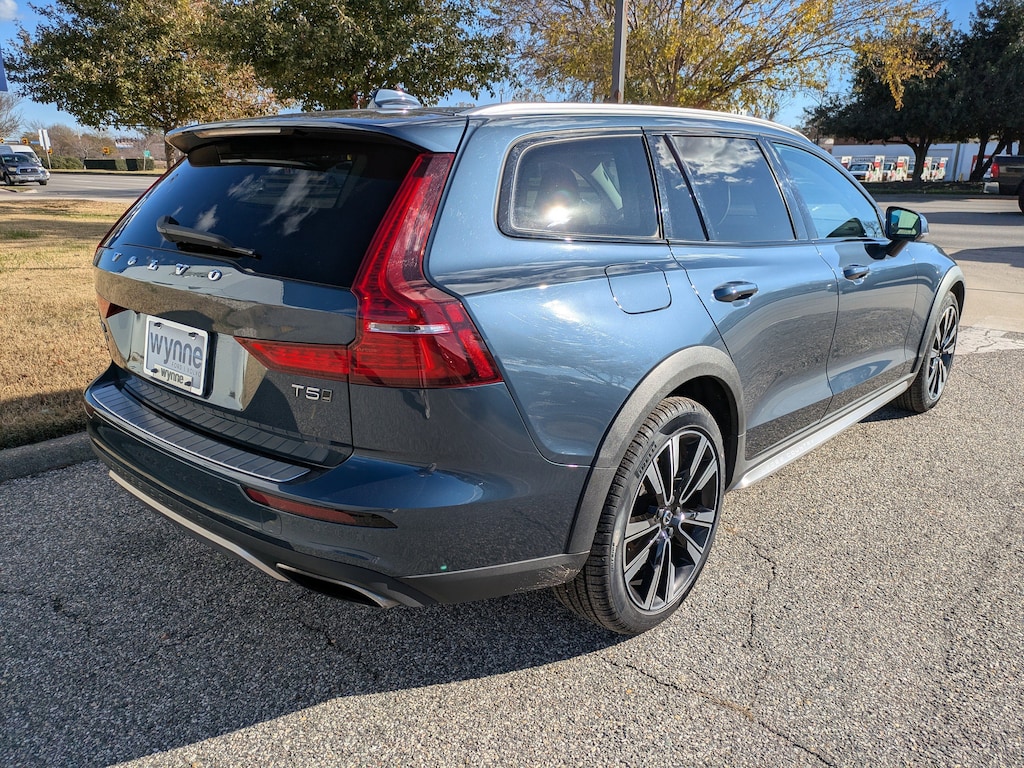 Used 2020 Volvo V60 Cross Country T5 T5 AWD