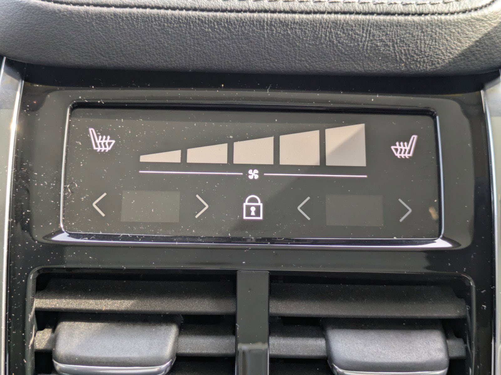 2025 Volvo XC90 Ultra - Photo 15