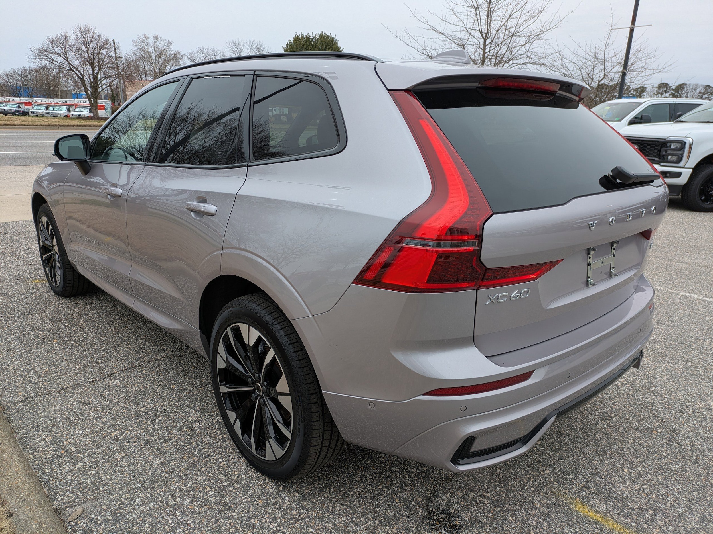 2026 Volvo XC60 Plus - Photo 6