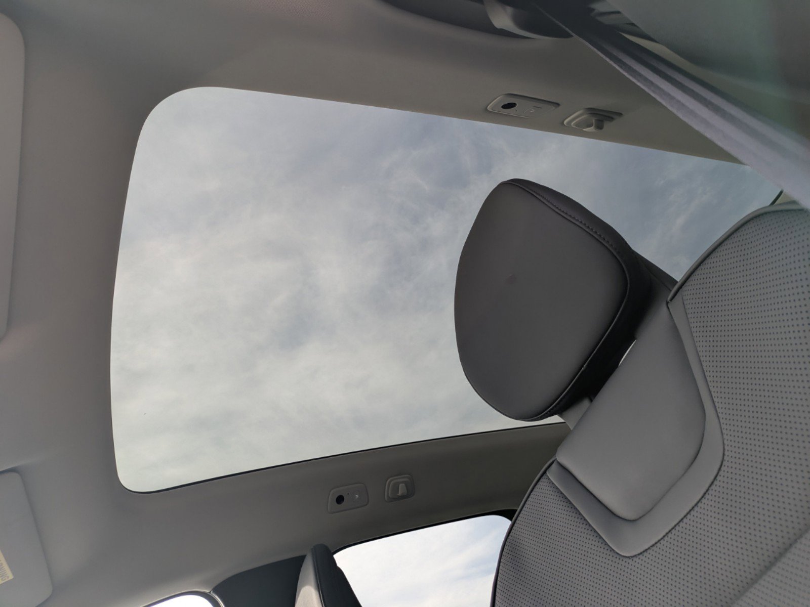2025 Volvo EX90 Ultra - Photo 22