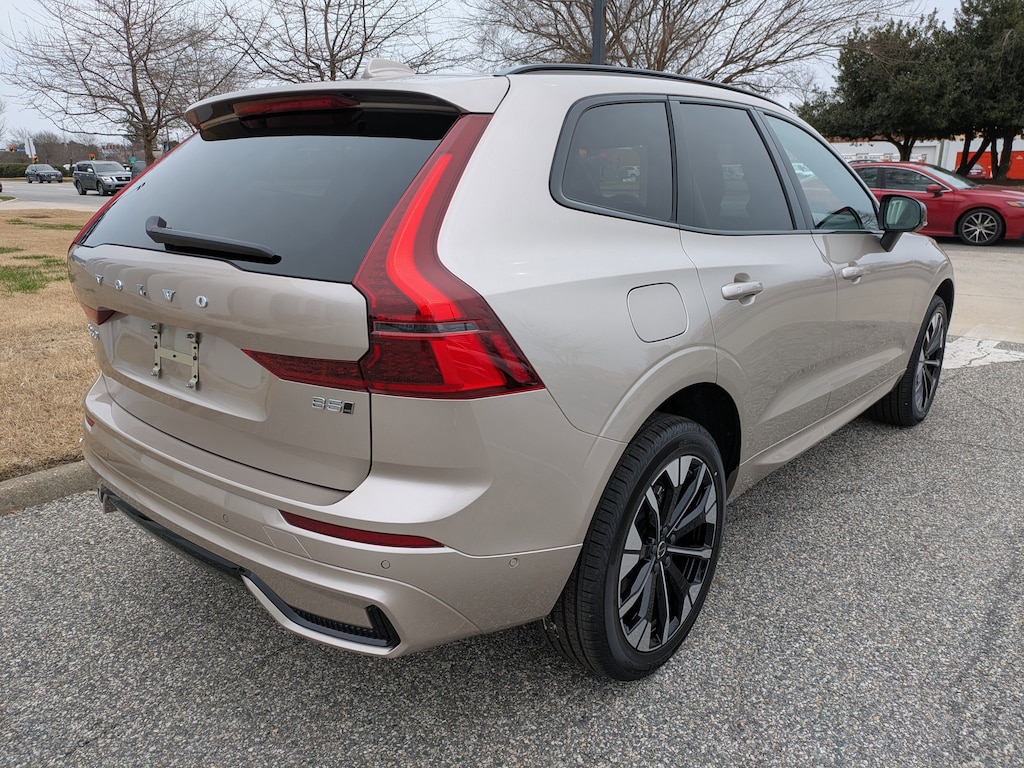 New 2026 Volvo XC60 B5 Plus SUV