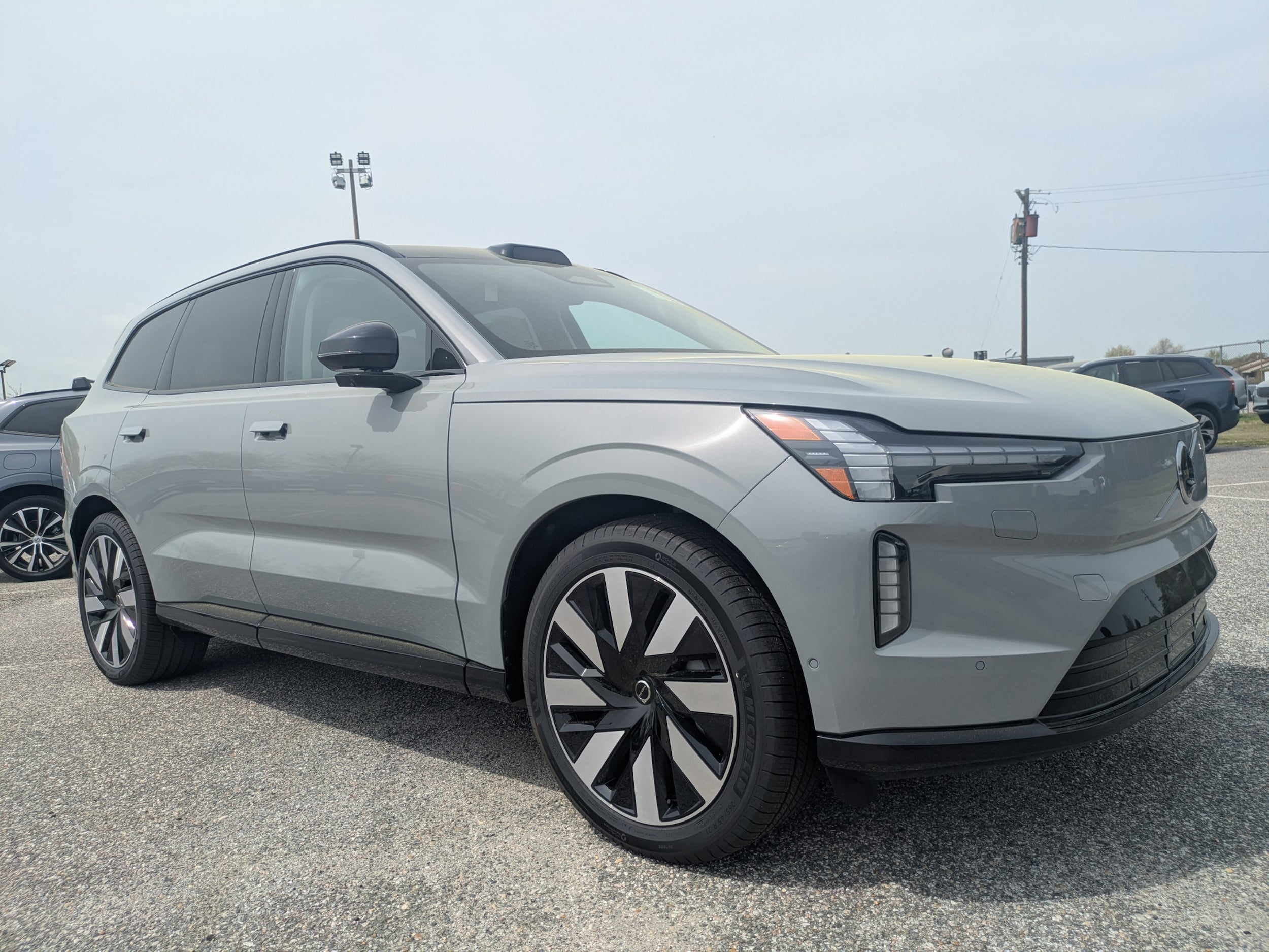 Used 2025 Volvo EX90 Ultra with VIN 7JDEV3VL5SG000993 for sale in Hampton, VA