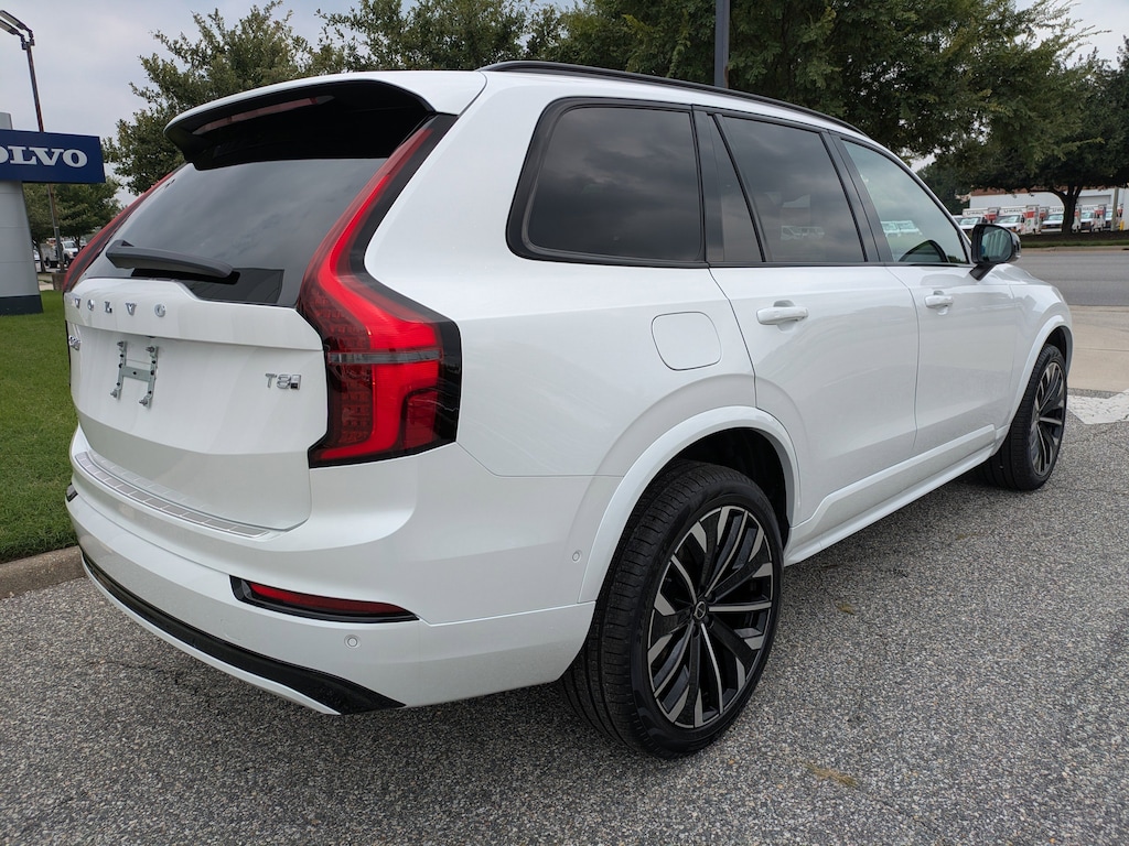 New 2026 Volvo XC90 plug-in hybrid T8 Ultra Dark Theme 6-Seater SUV