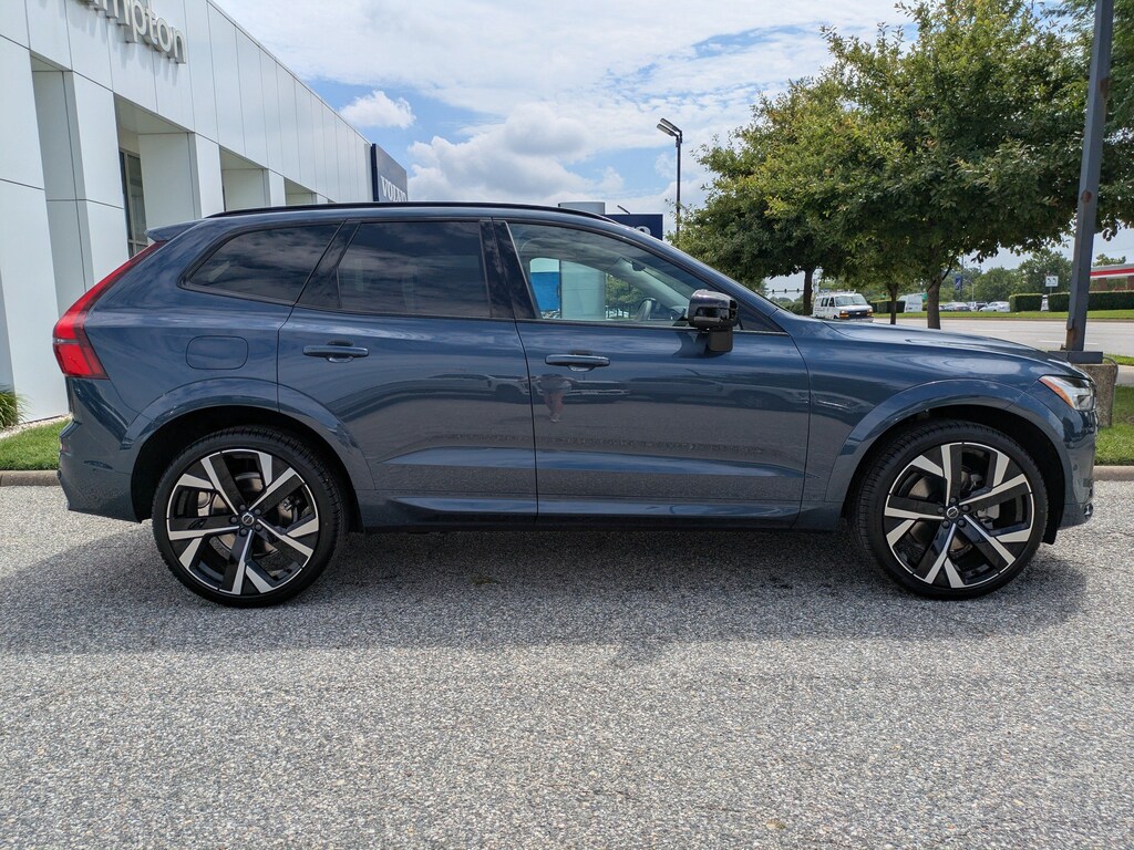 New 2026 Volvo XC60 plug-in hybrid T8 Ultra SUV