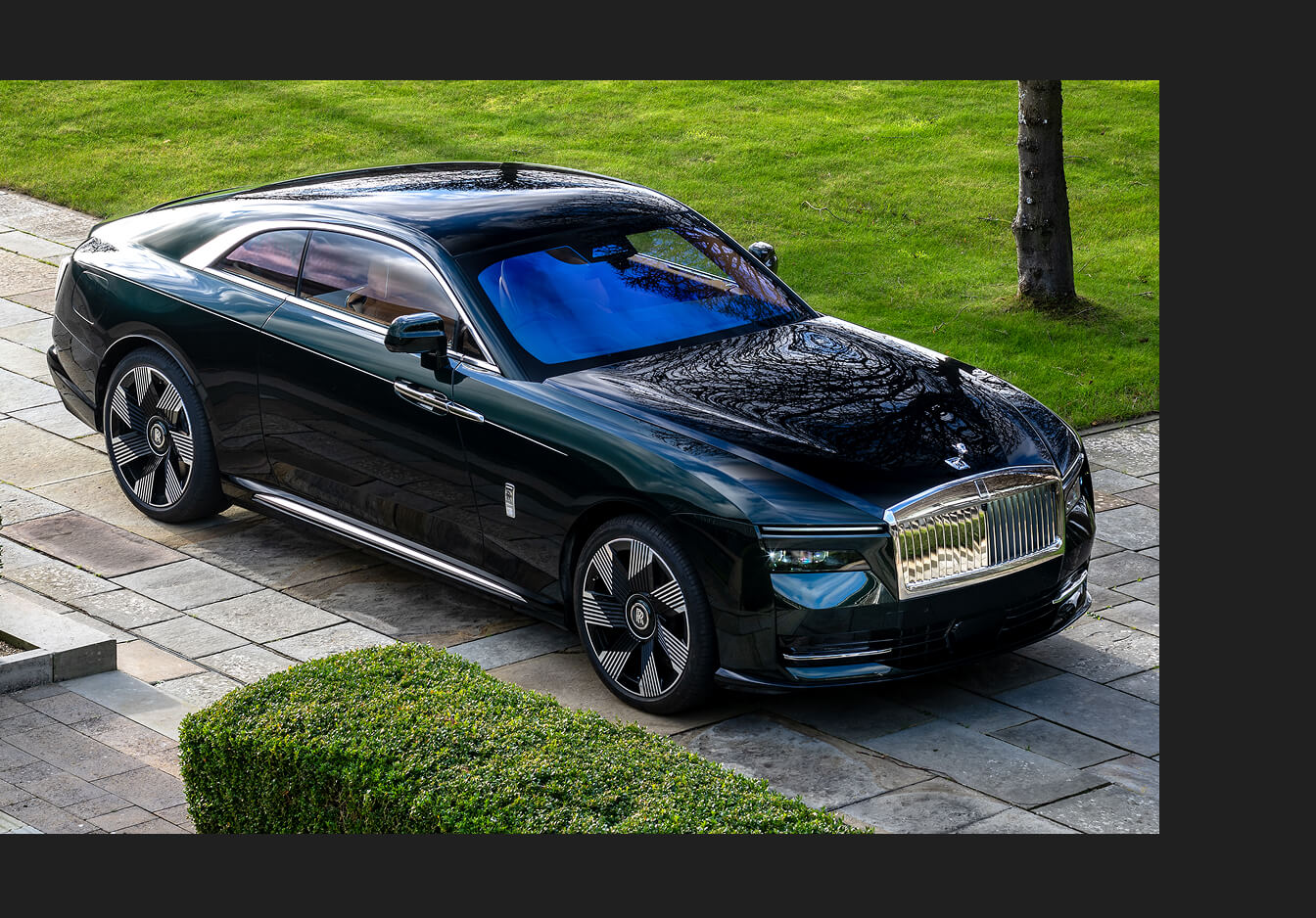 Rolls-Royce Spectre Coupe - Dark Emerald