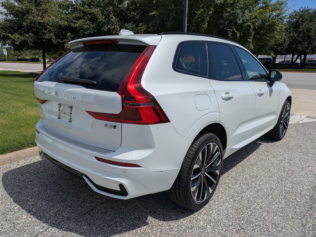 New 2026 Volvo XC60 B5 Ultra SUV