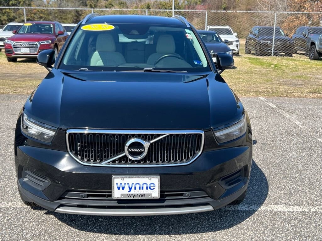 Used 2020 Volvo XC40 Momentum T4 FWD Momentum