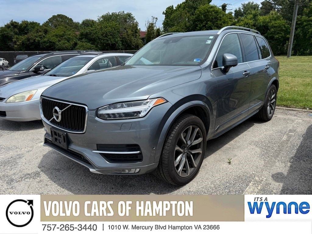 2018 Volvo XC90 T6 AWD Momentum's photo