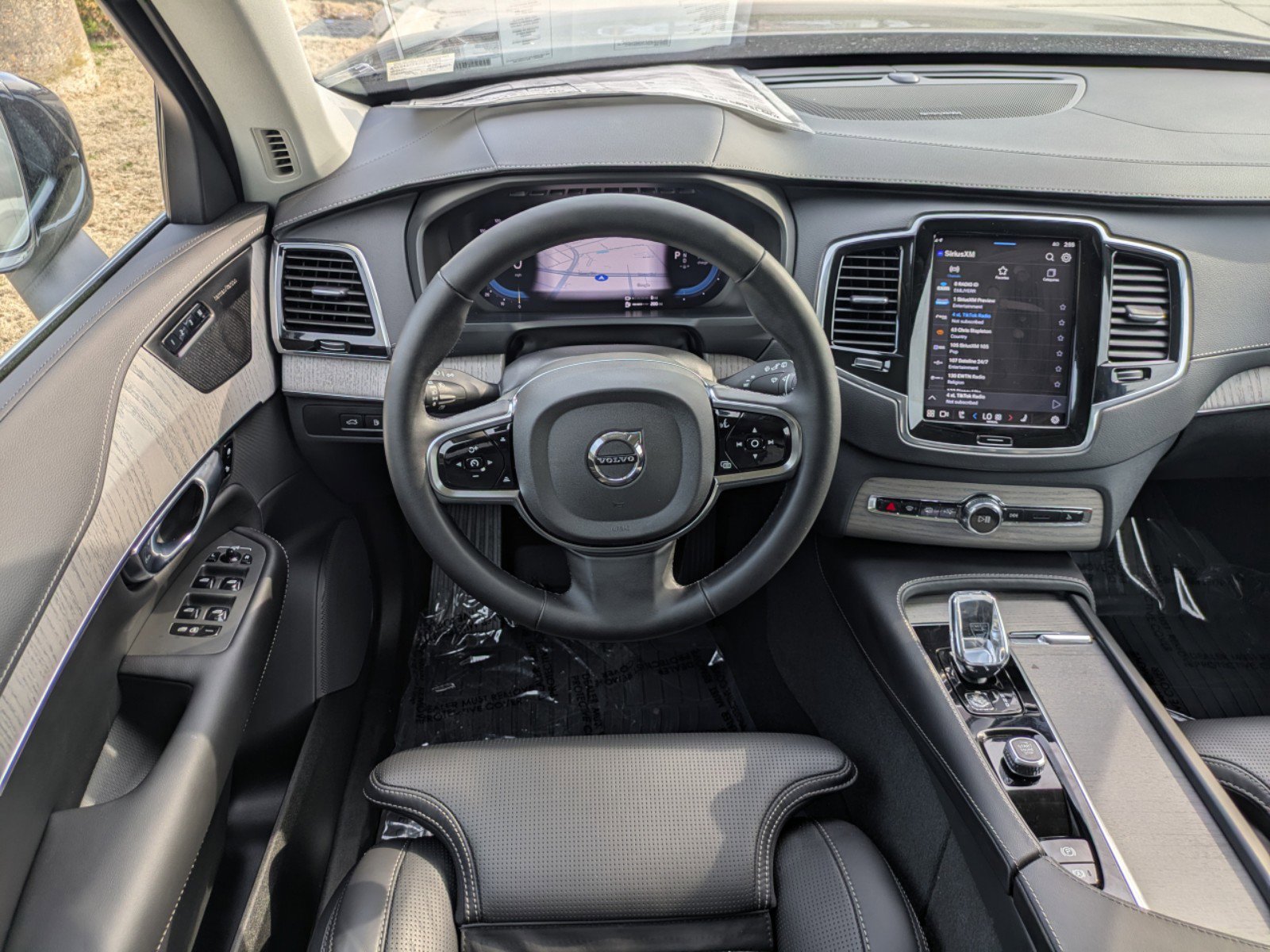 2025 Volvo XC90 Ultra - Photo 17