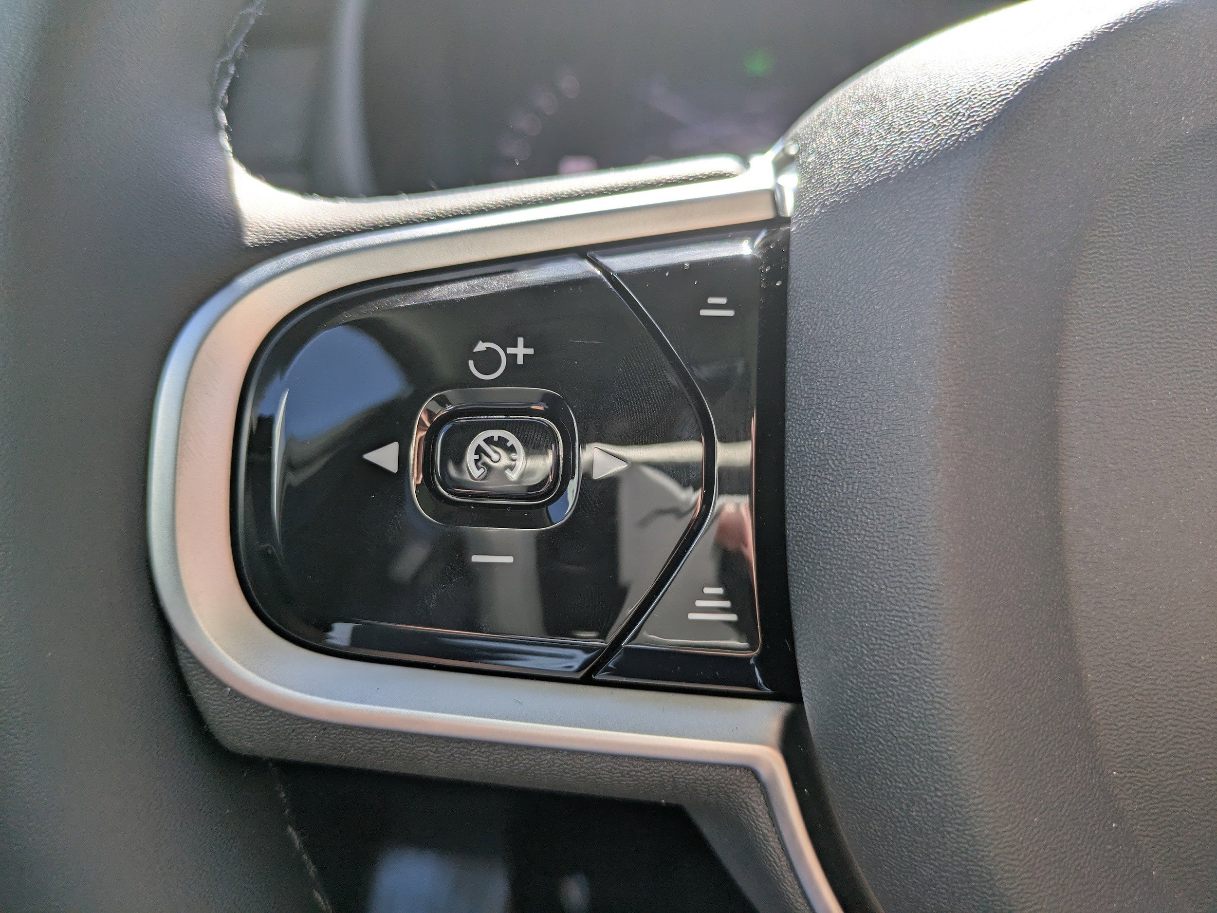 2026 Volvo XC90 Ultra - Photo 25