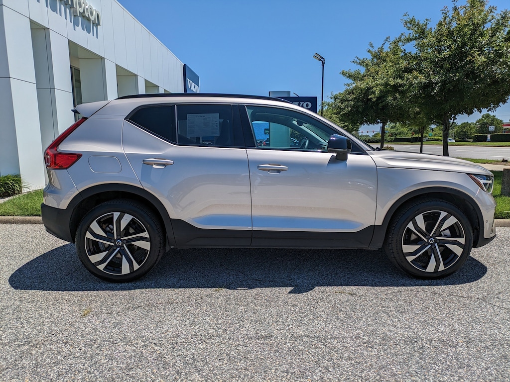 Certified 2023 Volvo XC40 Plus Dark Theme B5 AWD Plus Dark Theme