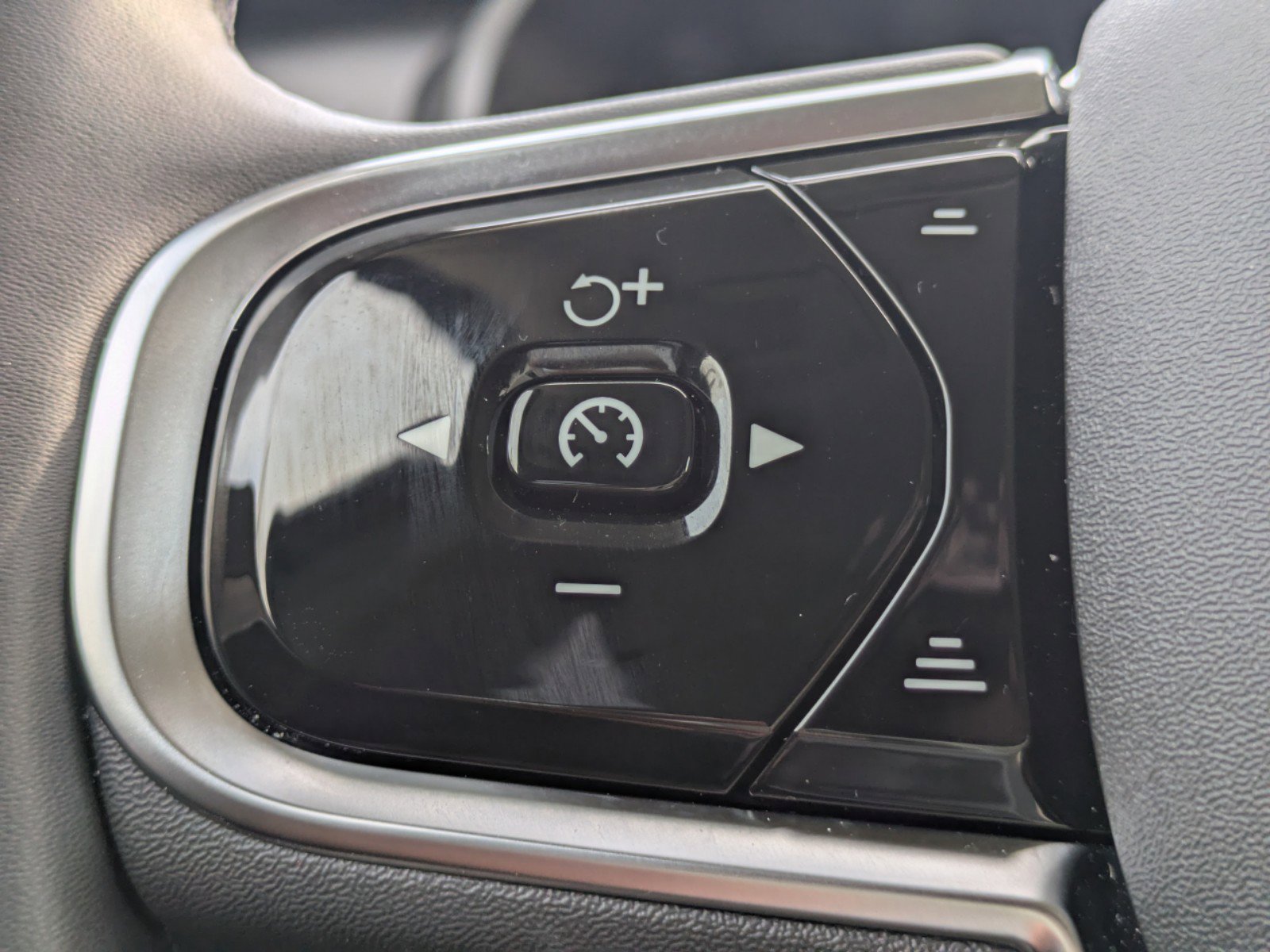 2025 Volvo XC90 Ultra - Photo 27